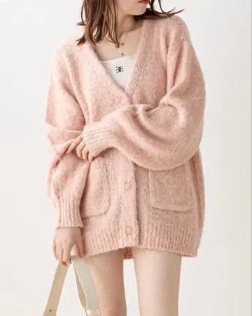 Chico [WEB 한정판/REVIVAL] 모헤어풍 루즈 V넥 가디건