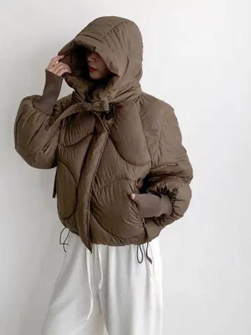 브라운 후드 부착 다운 자켓 by KOREA