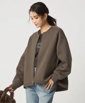 이번 시즌 green label relaxing 종이상자 지퍼 블루종