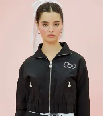 FOREVER21 HELLO KITTY WINDBREAKER JACKET