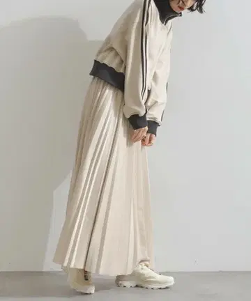 스웨이드 분또 플리츠 스커트 셋업 가능