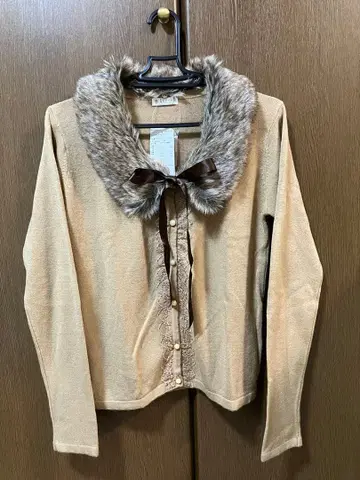 axes femme 퍼 트리밍 가디건 M 사이즈 카멜