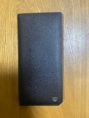 MCM 블랙 가죽 장지갑