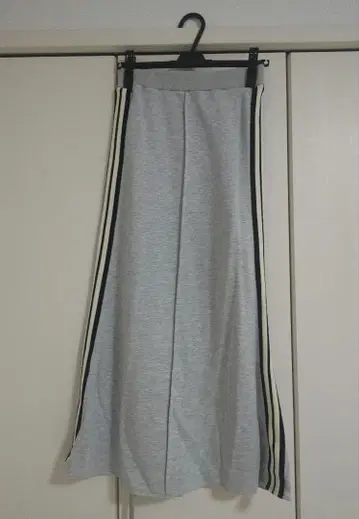 en haut 앙 오토 맨투맨 스커트