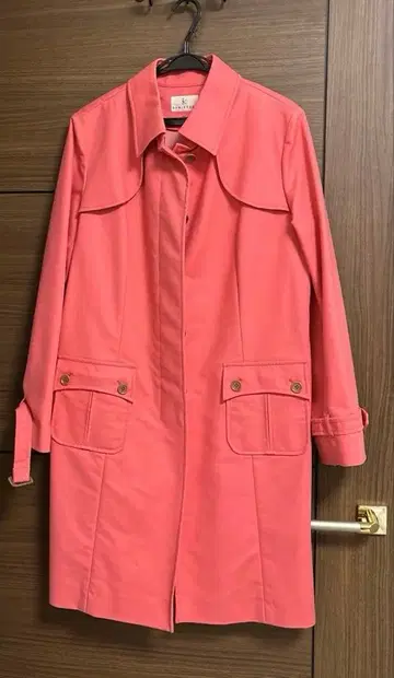 새상품급 KUMIKYOKU 코랄 핑크 트렌치코트