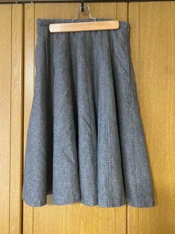 MARGARET HOWELL FOX BROTHERS 그레이스 스커트