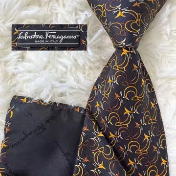 새상품급 Ferragamo 페라가모 넥타이 실크 100% 이탈리아제