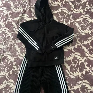 adidas 블랙 셋업 M
