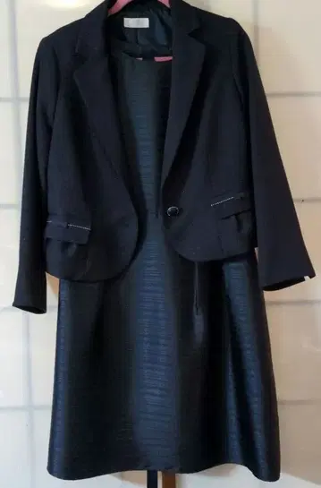 FESMY 다크 네이비 원피스 수트 17ABR