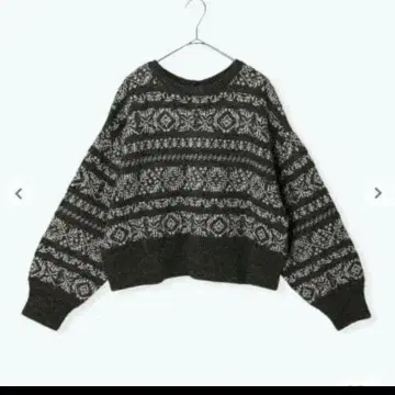 TSUHARU 자카드 패턴 앞뒤 착용 니트 차콜