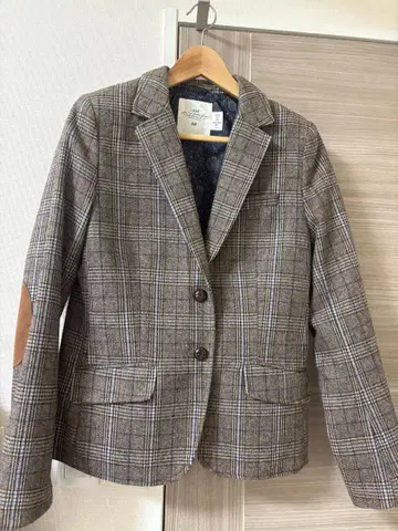 [ 새상품급 ] H&M 테일러드 자켓 브라운 계열 체크 EUR 38
