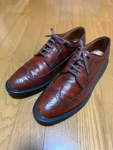 브라운 가죽 윙팁 슈즈 9 C