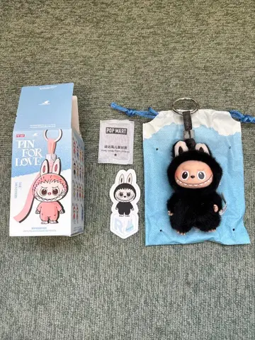 100% 정품 THE MONSTERS PIN FOR LOVE [ R ]