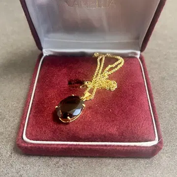 유품 정리 목걸이 액세서리 보석 금 골드 색석