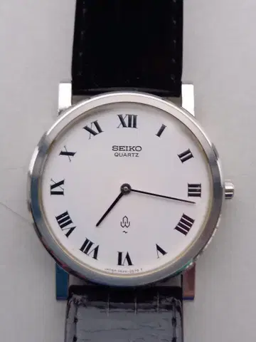 SEIKO 쿼츠 손목시계 화이트 다이얼 샤리오