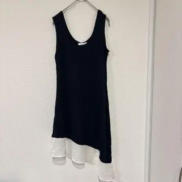 Calvin Klein 슬리브리스 원피스 블랙/화이트