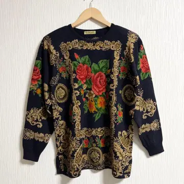 새상품급 빈티지 바로크풍 장미 ROYAL CITY 니트 스웨터