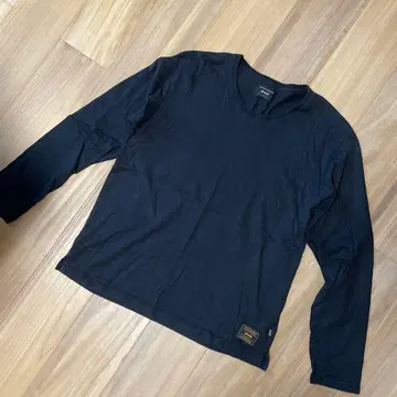 glamb 블랙 긴팔 티셔츠