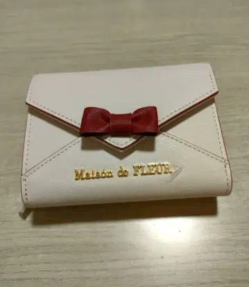 메종 드 플뢰르 레터형 지갑