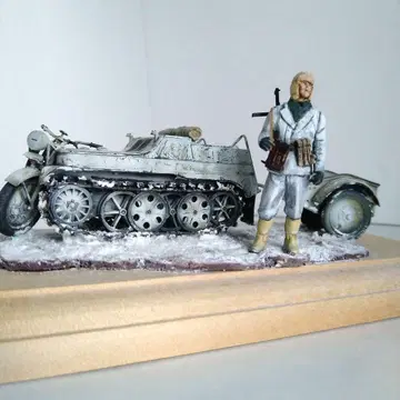 1/35 케텐크라트 중기형 겨울 카모플라쥬