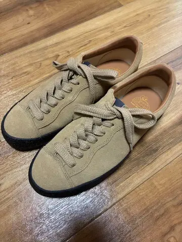 SUEDE LO VM002 SAND Last Resort AB