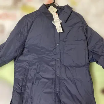 UNIQLO x ANYA HINDMARCH 퍼프 테크 자켓 3XL 새상품