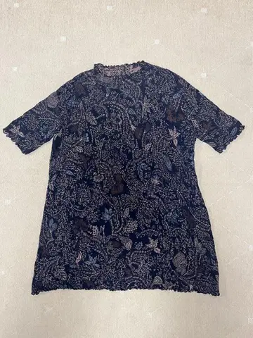 요건 레일 네이비 꽃무늬 튜닉 반팔