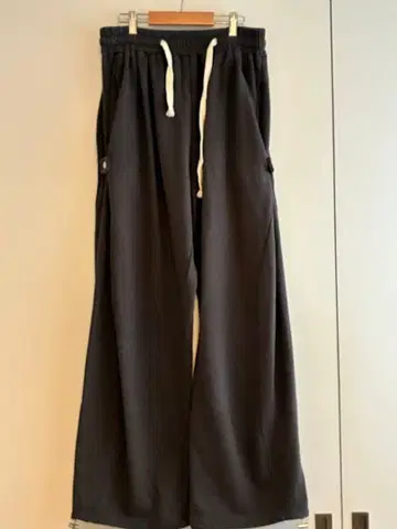 GARMENTS 다크 그레이 와이드 팬츠