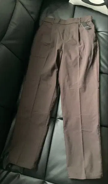 모델 속기모 테이퍼드 팬츠 사이즈 9