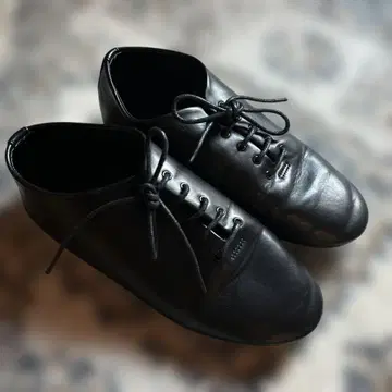 레이스업 슈즈 블랙 1.5cm 힐 24cm