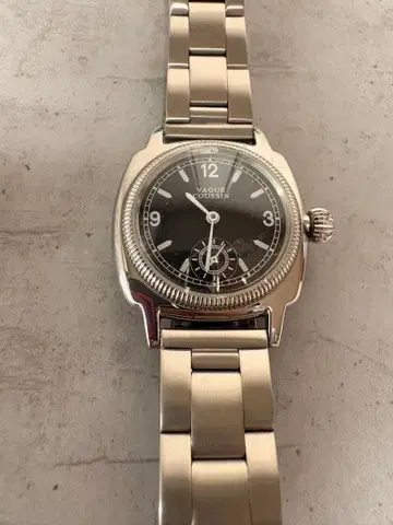 VAGUE COUSSIN 손목시계