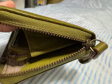 Dita 올리브 그린 장지갑