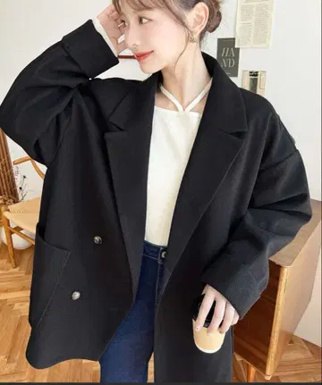 니트 멜톤 루즈 실루엣 더블 테일러드 자켓