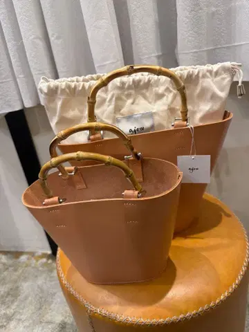 ajew 베이지 가죽 토트백 세트