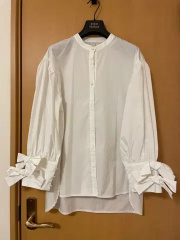 새상품급 DONOBAN 소매 리본 포함 화이트 긴팔 셔츠