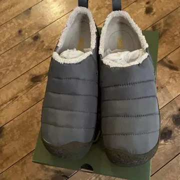 KEEN 슬립온 그레이