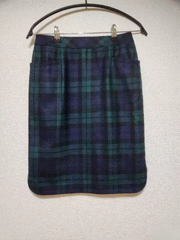 새상품급 NEMIKA byLeilian 체크 무늬 스커트