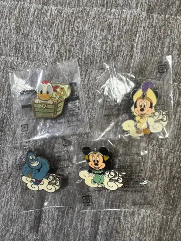 [ 새상품 ] 디즈니 핀 배지 4세트