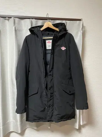 단톤 블랙 다운 자켓 후드 부착