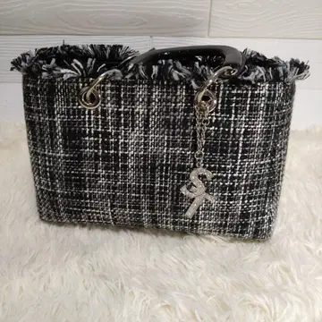 스테파니 핸드백 블랙 화이트