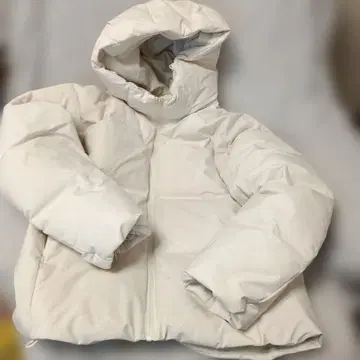 유니클로 심리스 다운 자켓