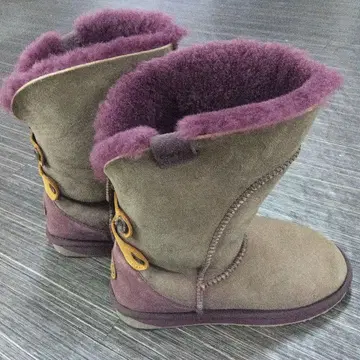 올리브 그린 퍼플 버튼 어그 부츠 M