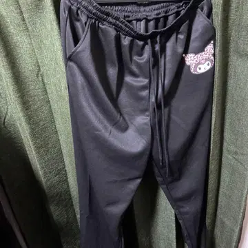 산리오 캐릭터즈와 CECIL McBEE 콜라보 쿠로미 팬츠