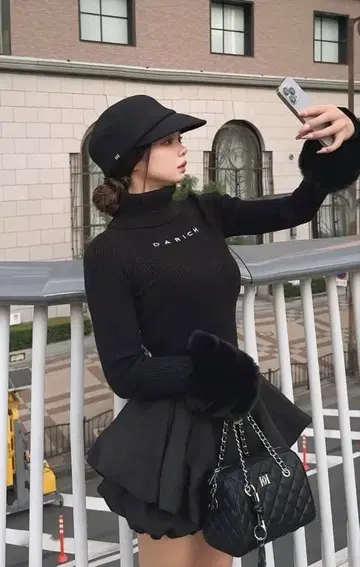 [ 당일 발송 ] Darich 스무스 퍼 리브 니트탑 BLK