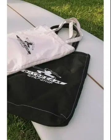 DAYDREAM 로고 토트백 블랙