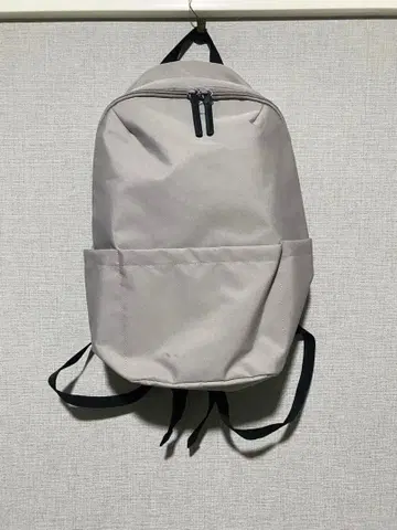 새상품급 KEYUCA 심플 그레이 백팩