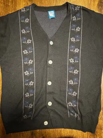 BLESS YOUALL 꽃무늬 라인 가디건