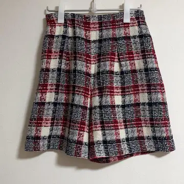 이에나 체크 무늬 숏팬츠