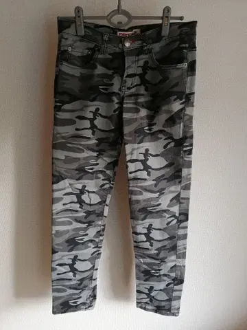 NEOBLUE 카모 패턴 슬림핏 데님 팬츠 30 사이즈 미국제