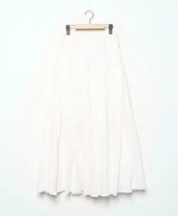 casa fline 화이트 플레어 스커트